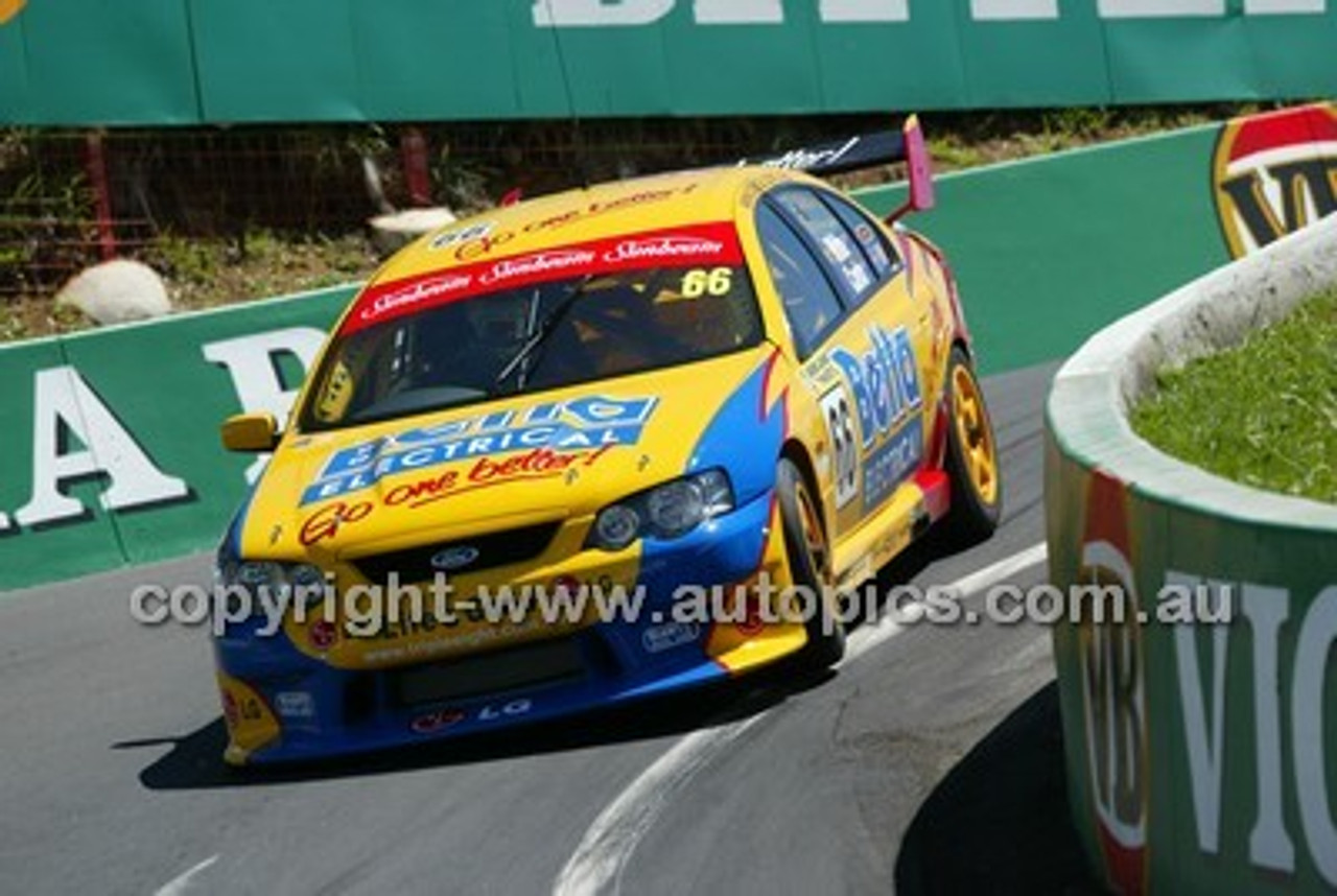 Bathurst 1000, 2003 -  Photographer Marshall Cass - Code 03-MC-B03-067