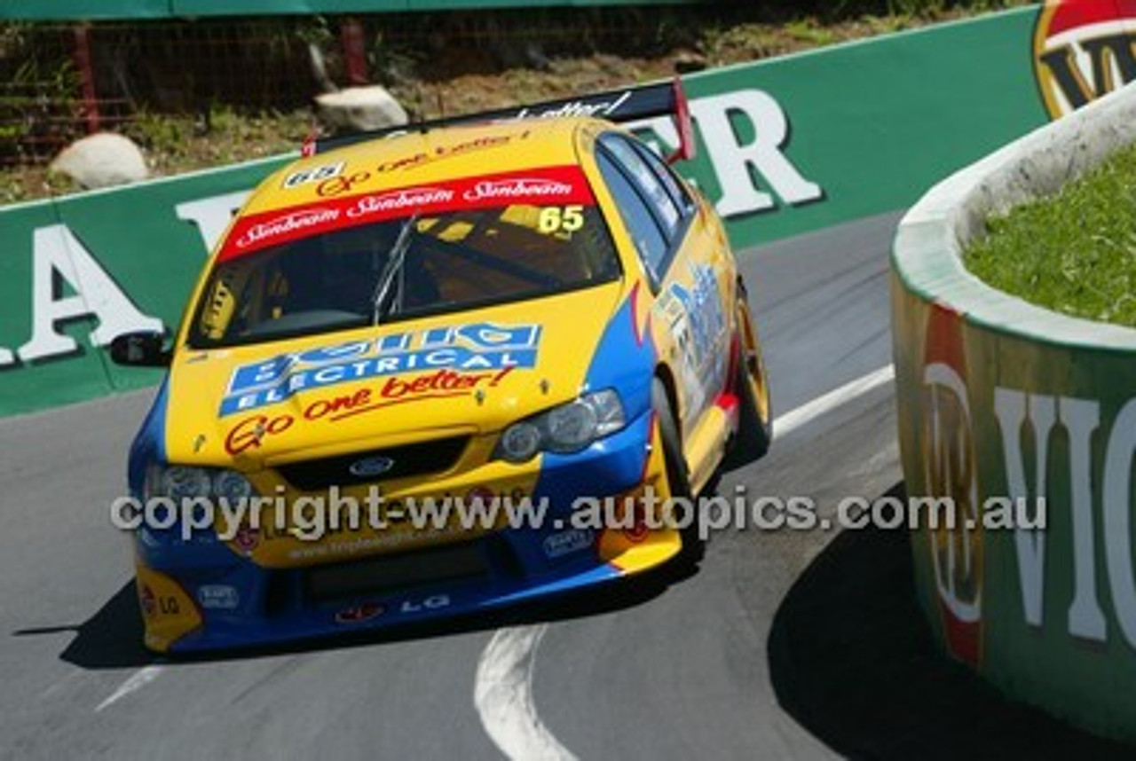 Bathurst 1000, 2003 -  Photographer Marshall Cass - Code 03-MC-B03-068