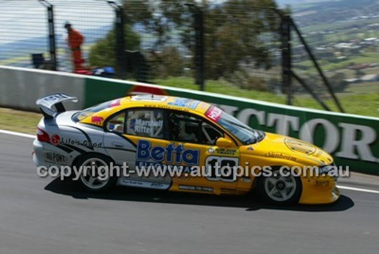 Bathurst 1000, 2003 -  Photographer Marshall Cass - Code 03-MC-B03-086