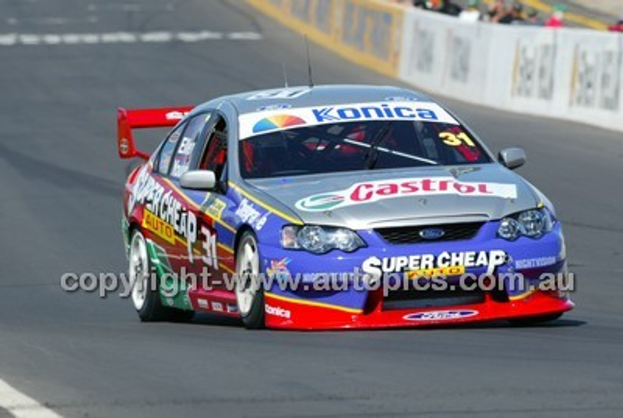 Bathurst 1000, 2003 -  Photographer Marshall Cass - Code 03-MC-B03-098