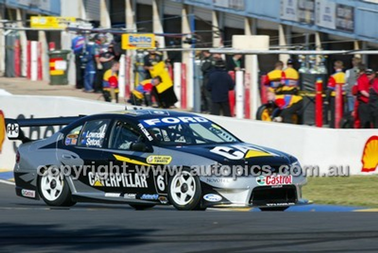 Bathurst 1000, 2003 -  Photographer Marshall Cass - Code 03-MC-B03-147