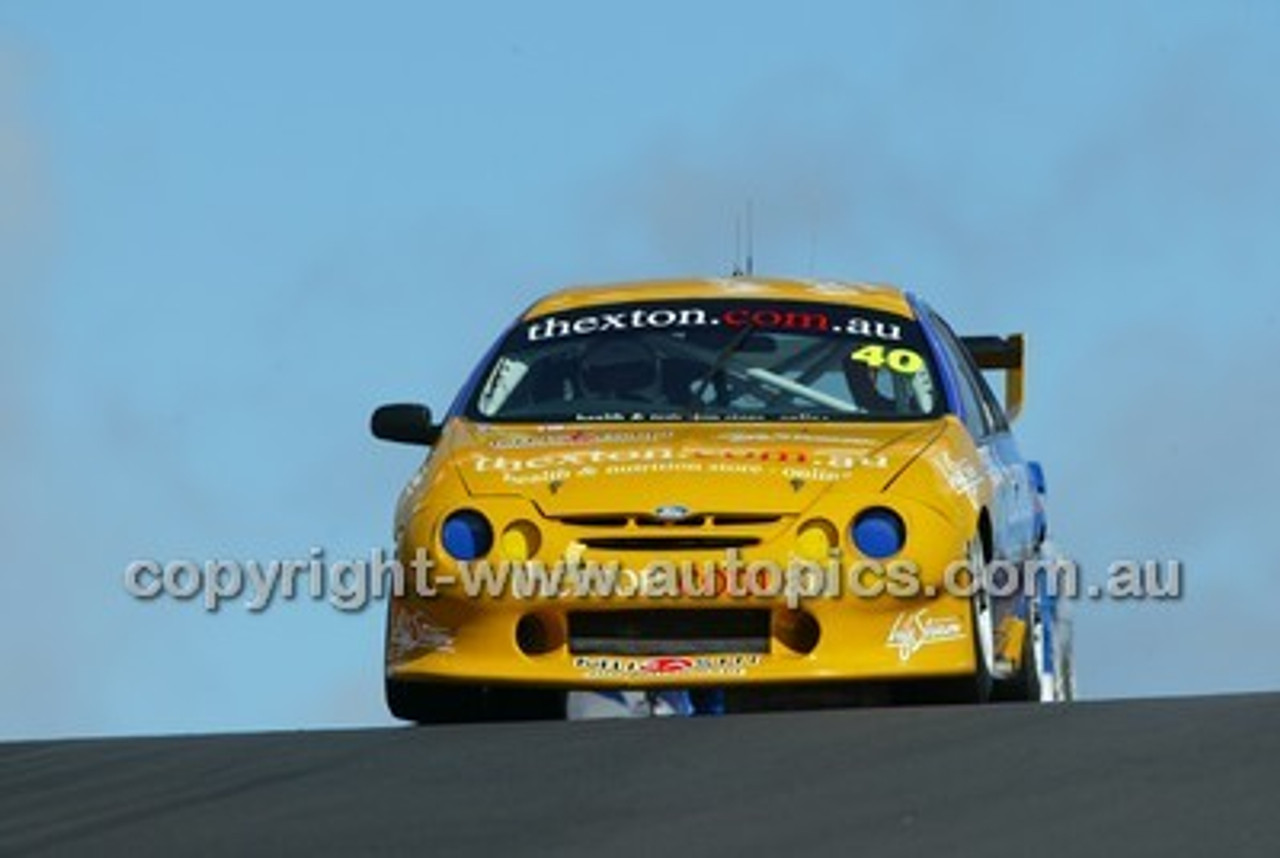 Bathurst 1000, 2003 -  Photographer Marshall Cass - Code 03-MC-B03-167