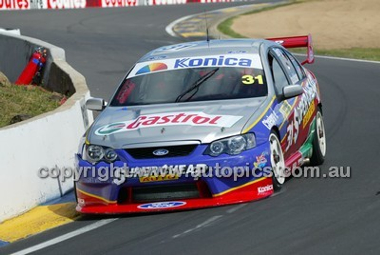 Bathurst 1000, 2003 -  Photographer Marshall Cass - Code 03-MC-B03-201