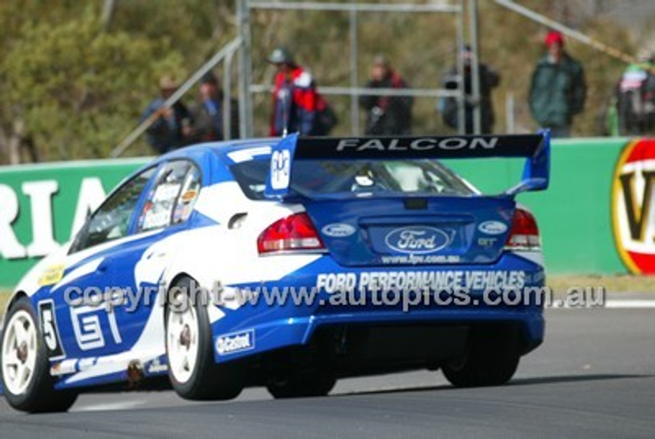 Bathurst 1000, 2003 -  Photographer Marshall Cass - Code 03-MC-B03-243