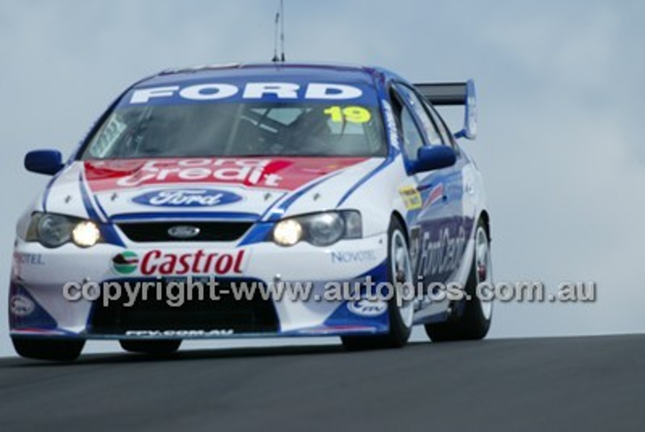 Bathurst 1000, 2003 -  Photographer Marshall Cass - Code 03-MC-B03-296