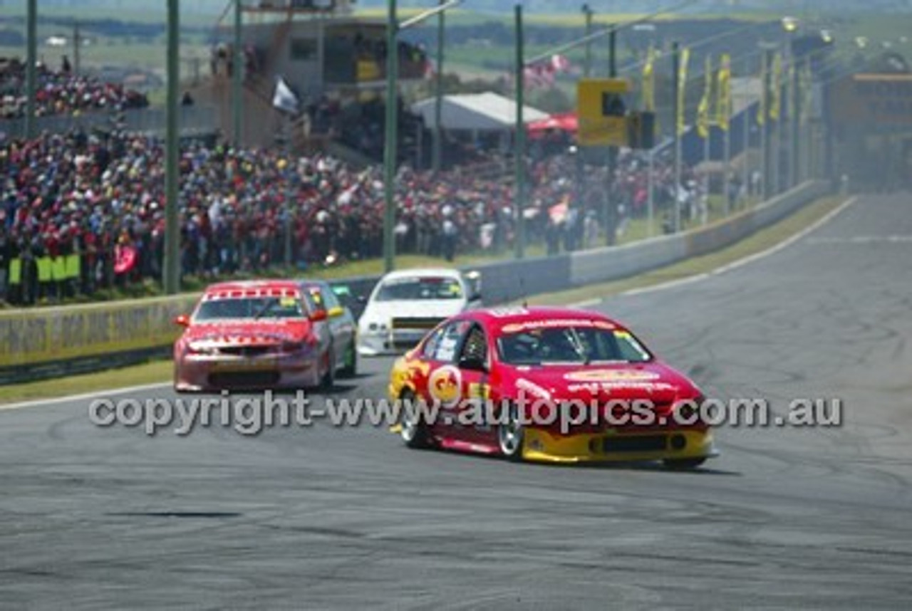 Bathurst 1000, 2003 -  Photographer Marshall Cass - Code 03-MC-B03-474