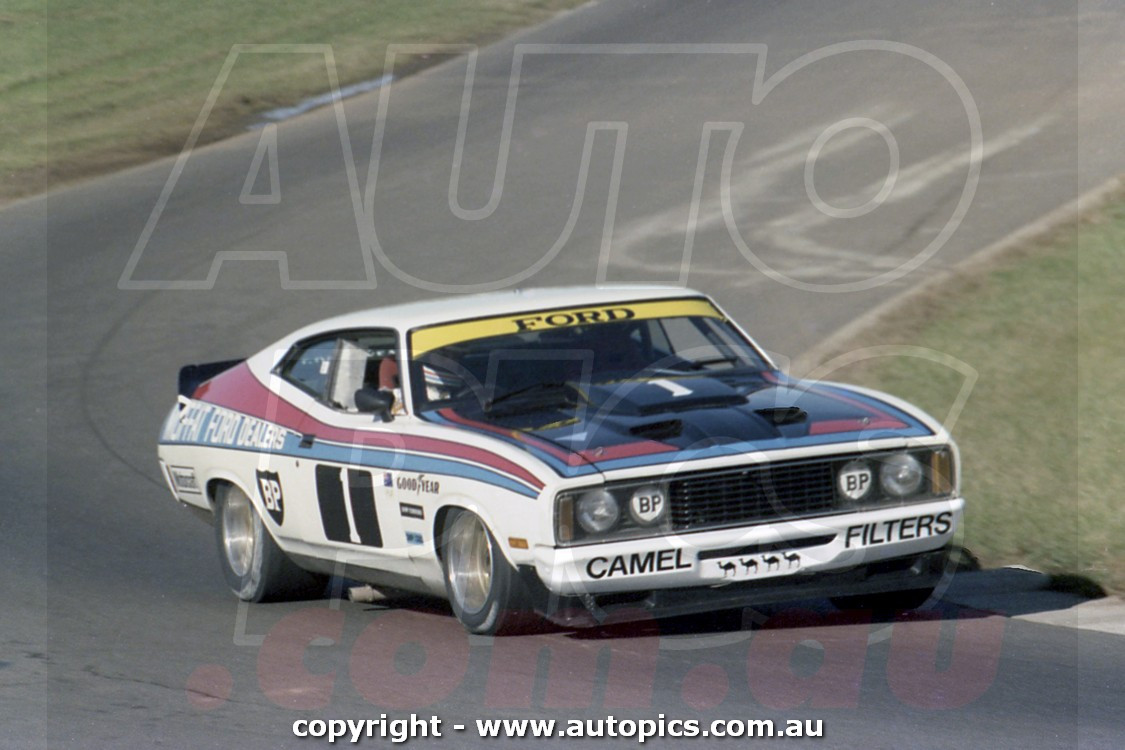78003 - Allan Moffat, Falcon, Oran Park Raceway, 1978