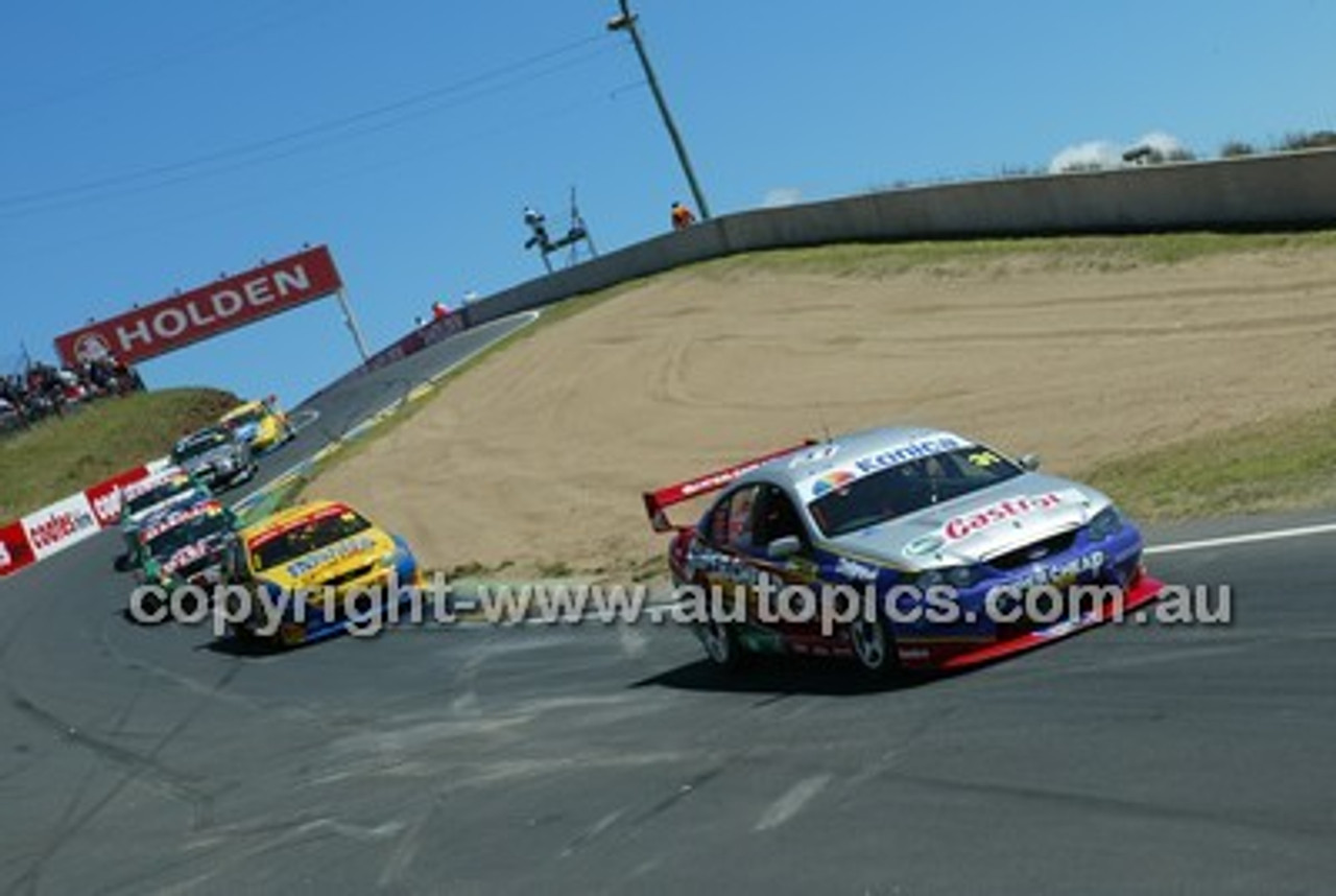 Bathurst 1000, 2003 -  Photographer Marshall Cass - Code 03-MC-B03-553