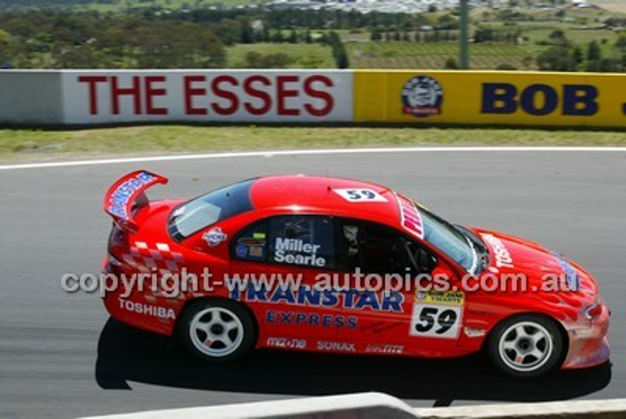 Bathurst 1000, 2003 -  Photographer Marshall Cass - Code 03-MC-B03-561