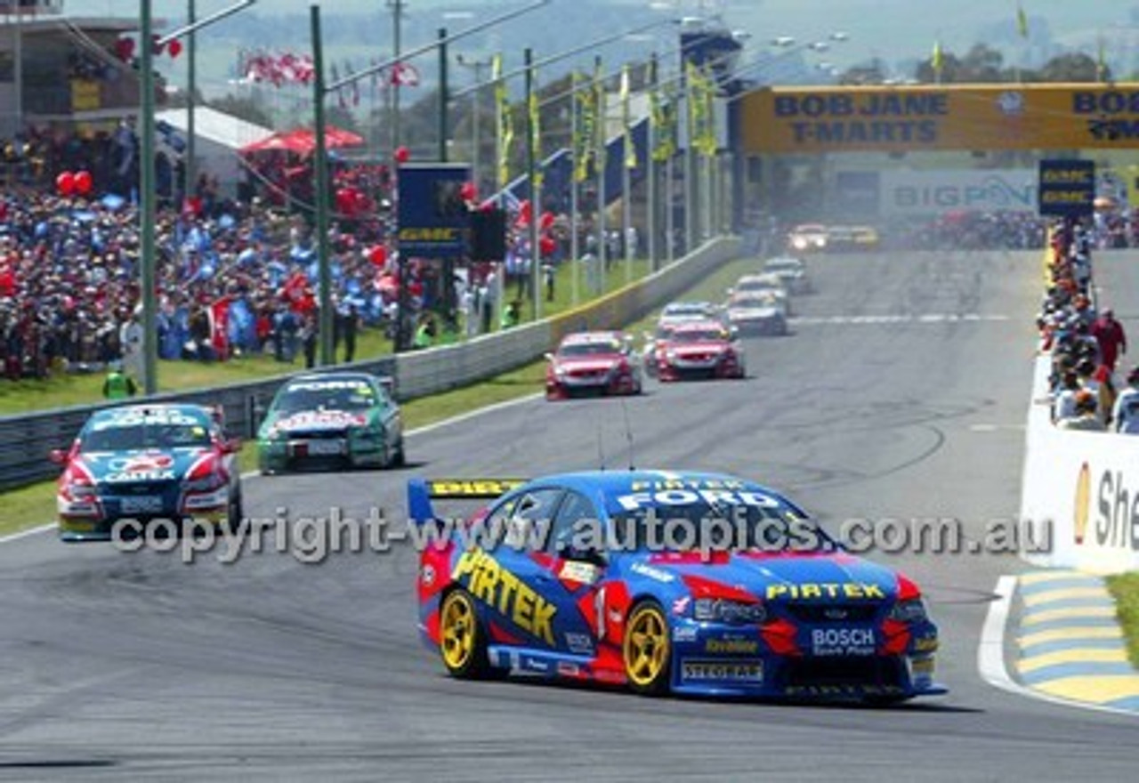 Bathurst 1000, 2004 -  Photographer Marshall Cass - Code 04-MC-B04-001