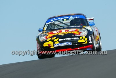 Bathurst 1000, 2004 -  Photographer Marshall Cass - Code 04-MC-B04-022