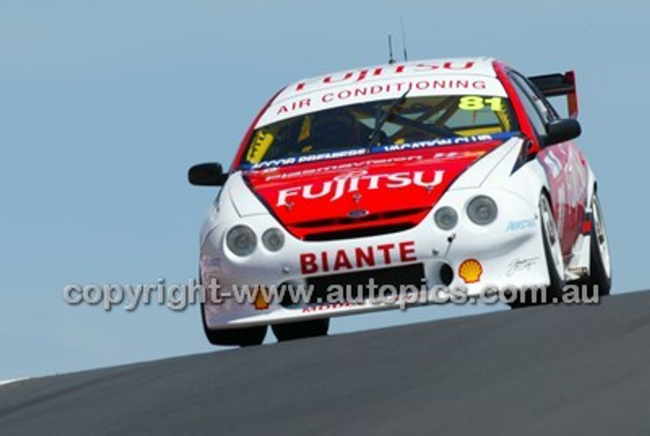 Bathurst 1000, 2004 -  Photographer Marshall Cass - Code 04-MC-B04-032