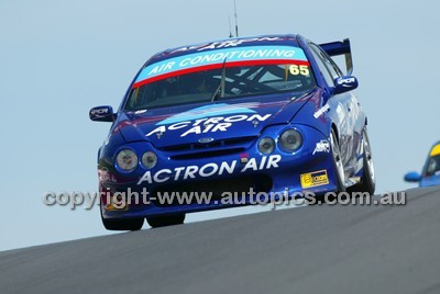 Bathurst 1000, 2004 -  Photographer Marshall Cass - Code 04-MC-B04-033
