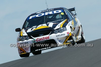 Bathurst 1000, 2004 -  Photographer Marshall Cass - Code 04-MC-B04-075