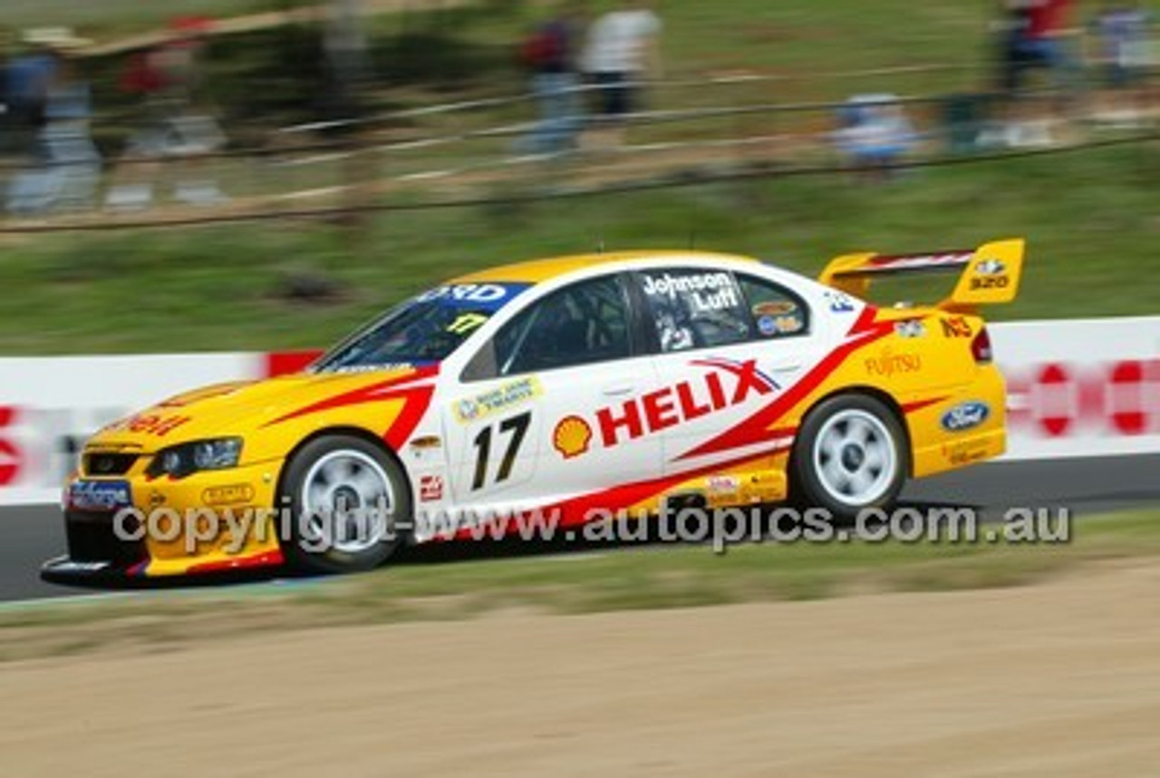 Bathurst 1000, 2004 -  Photographer Marshall Cass - Code 04-MC-B04-100