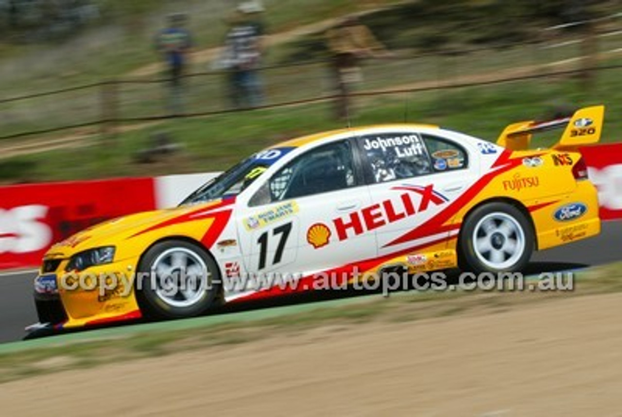 Bathurst 1000, 2004 -  Photographer Marshall Cass - Code 04-MC-B04-114