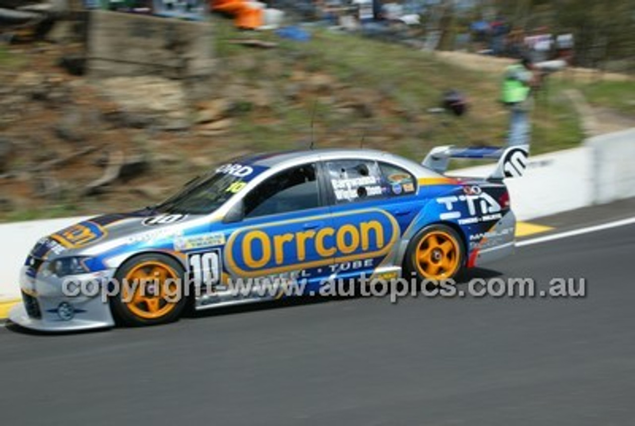 Bathurst 1000, 2004 -  Photographer Marshall Cass - Code 04-MC-B04-118