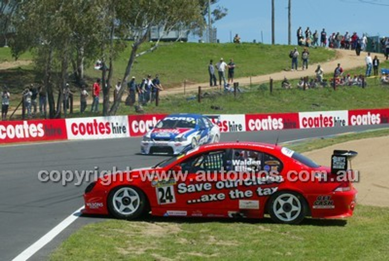 Bathurst 1000, 2004 -  Photographer Marshall Cass - Code 04-MC-B04-146