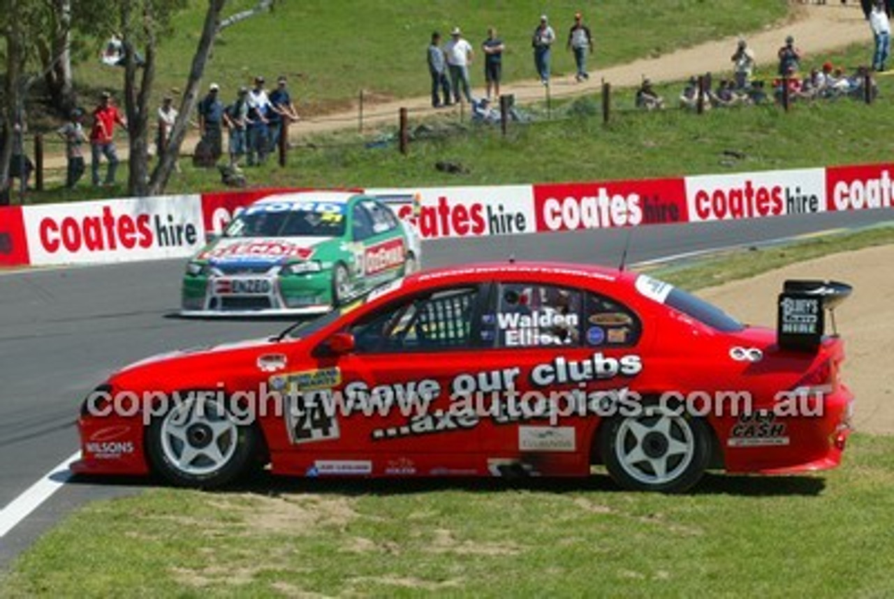 Bathurst 1000, 2004 -  Photographer Marshall Cass - Code 04-MC-B04-147