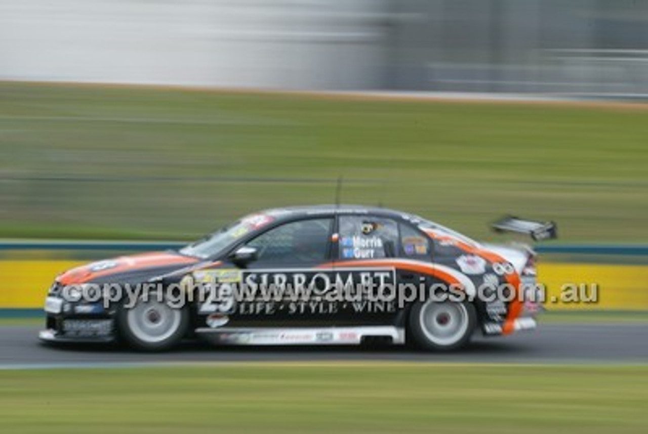 Bathurst 1000, 2004 -  Photographer Marshall Cass - Code 04-MC-B04-210