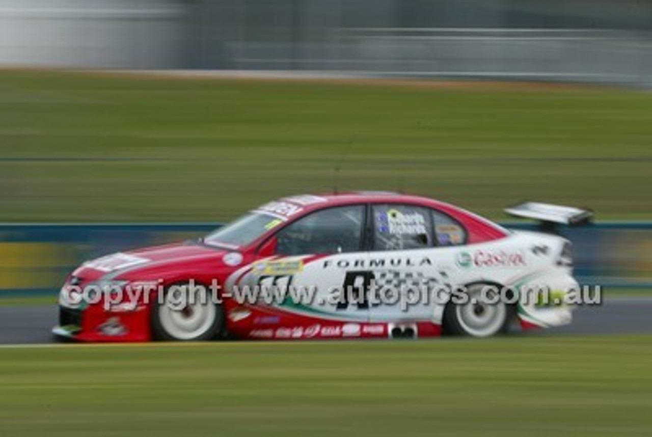 Bathurst 1000, 2004 -  Photographer Marshall Cass - Code 04-MC-B04-211