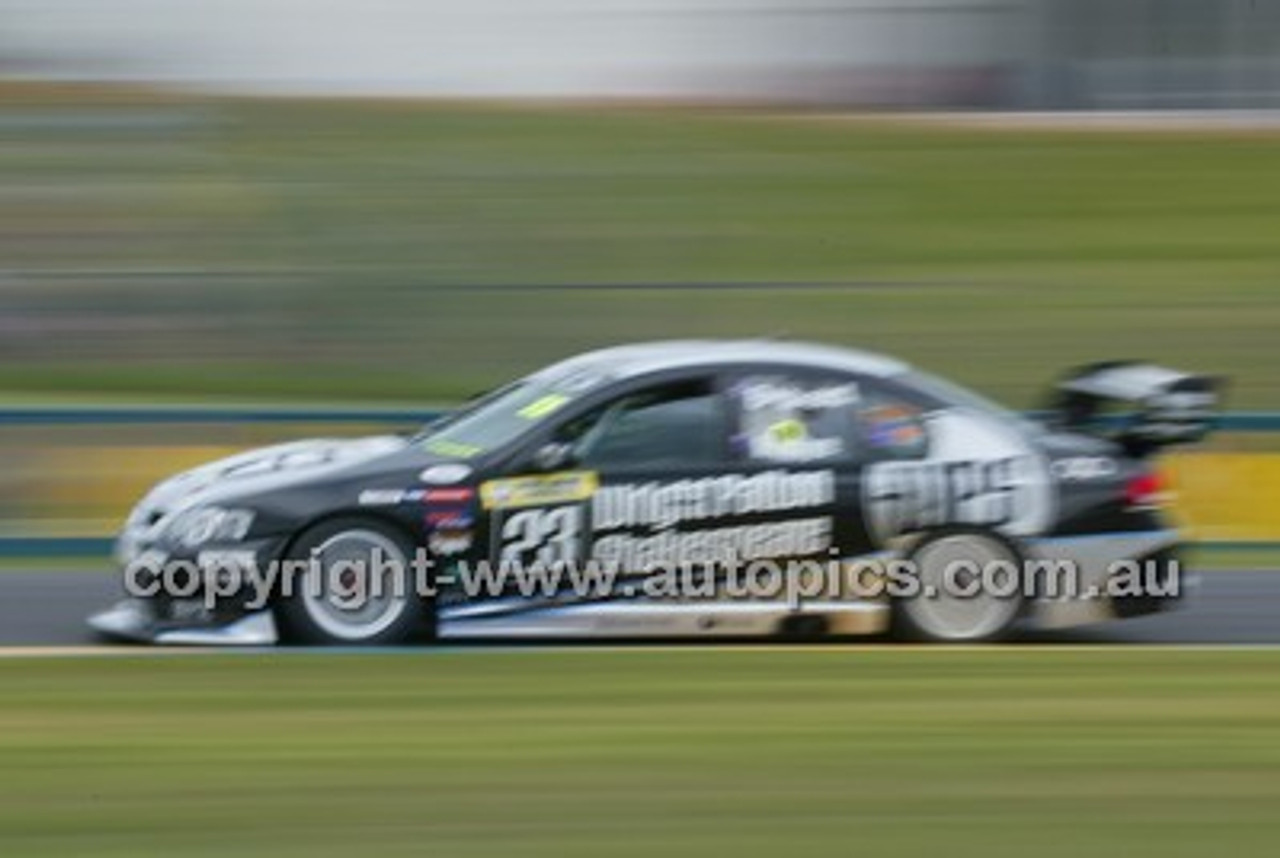 Bathurst 1000, 2004 -  Photographer Marshall Cass - Code 04-MC-B04-213