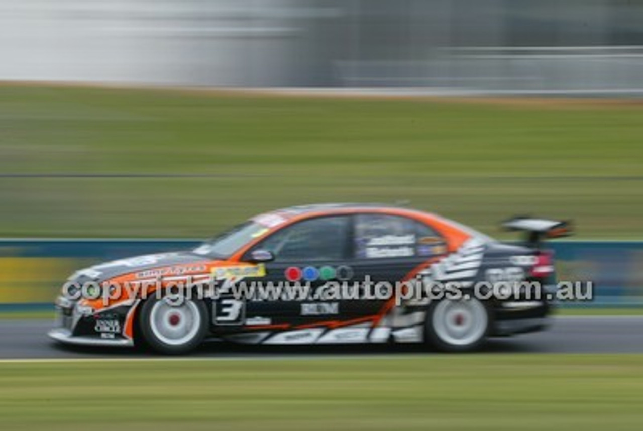 Bathurst 1000, 2004 -  Photographer Marshall Cass - Code 04-MC-B04-223