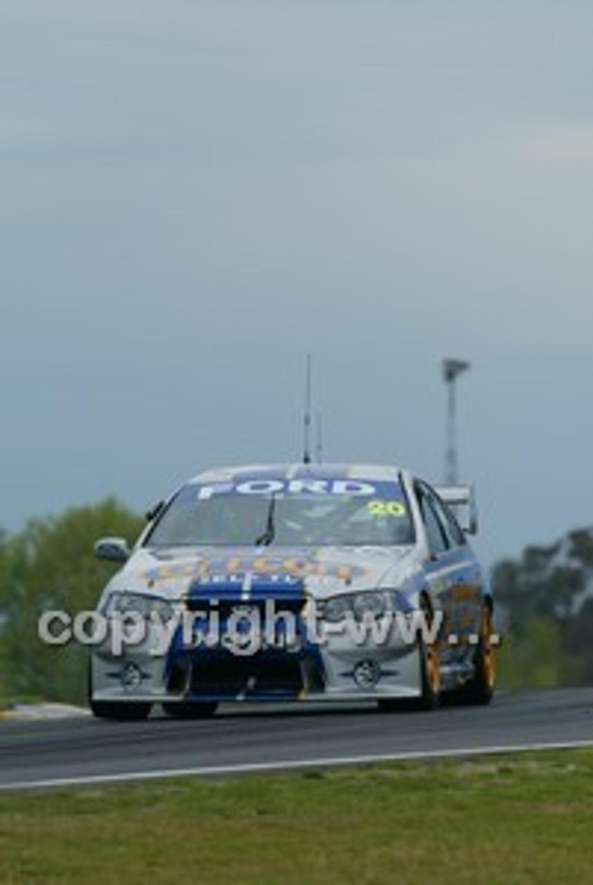 Bathurst 1000, 2004 -  Photographer Marshall Cass - Code 04-MC-B04-242