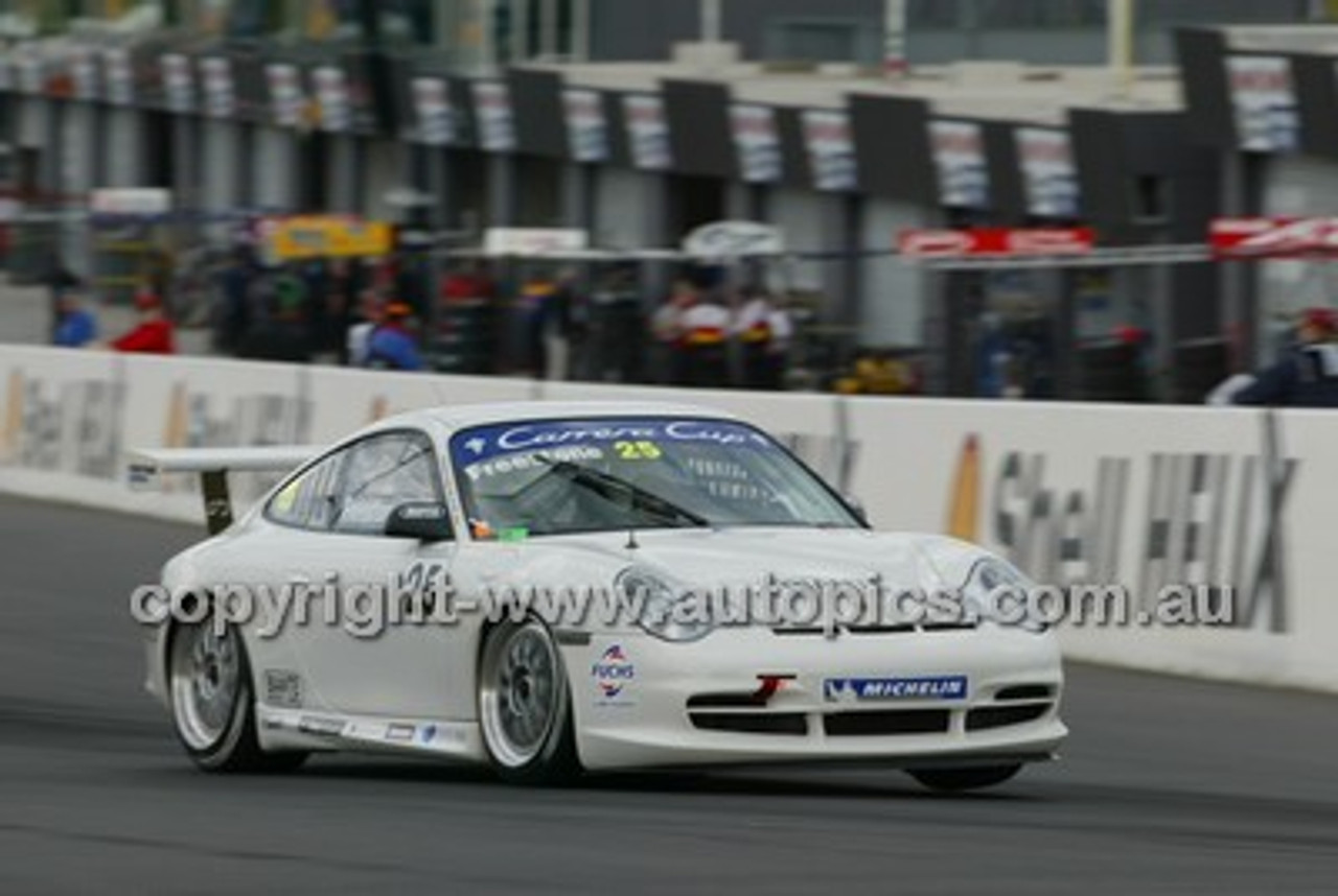 Bathurst 1000, 2004 -  Photographer Marshall Cass - Code 04-MC-B04-288