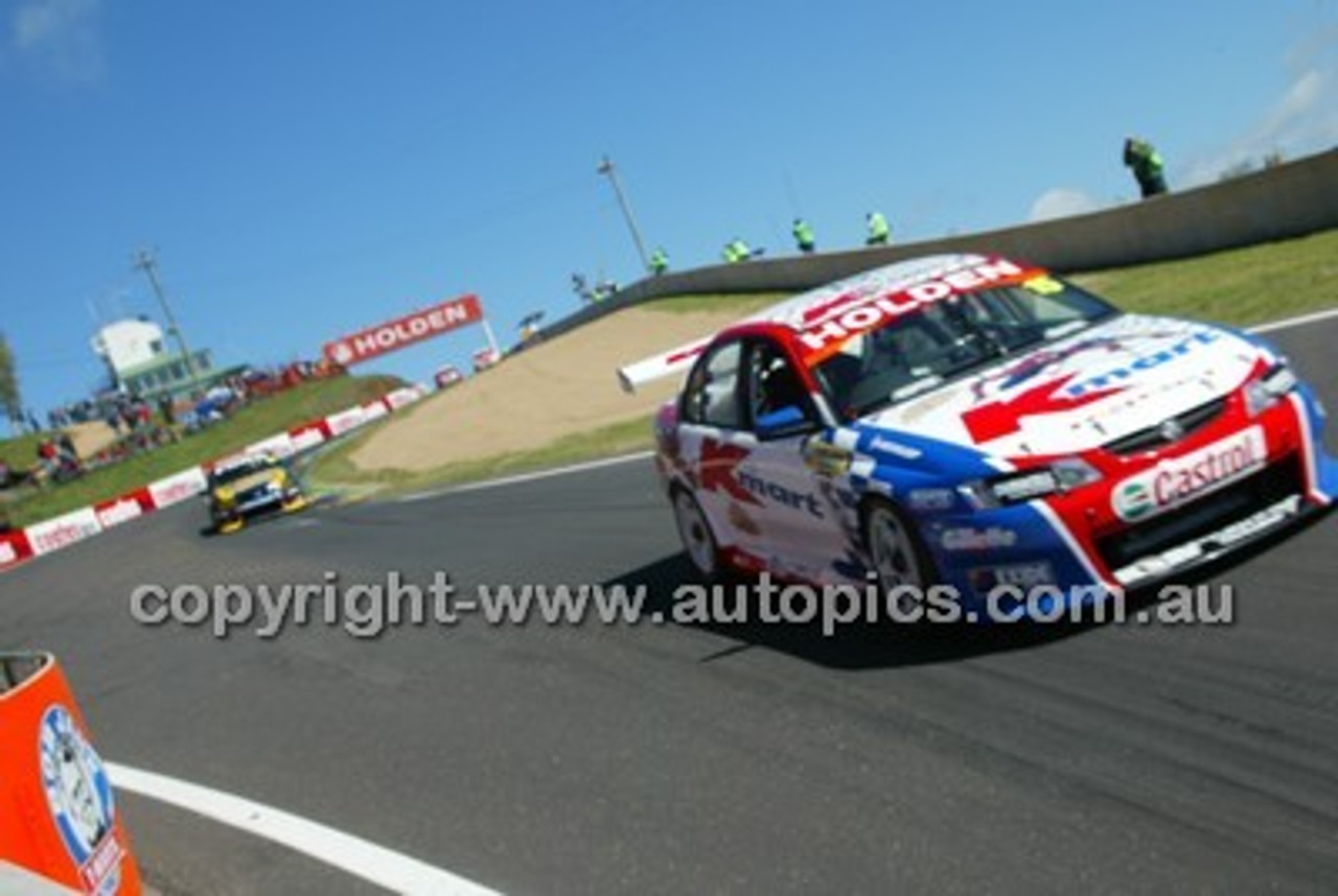 Bathurst 1000, 2004 -  Photographer Marshall Cass - Code 04-MC-B04-336