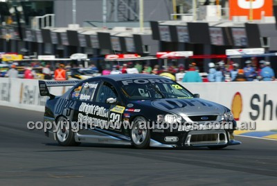 Bathurst 1000, 2004 -  Photographer Marshall Cass - Code 04-MC-B04-465
