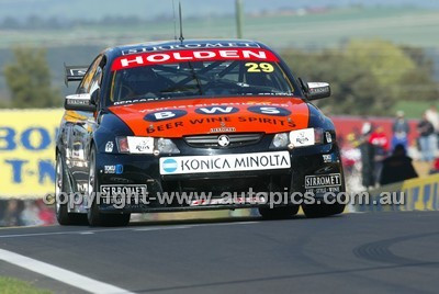 Bathurst 1000, 2004 -  Photographer Marshall Cass - Code 04-MC-B04-485