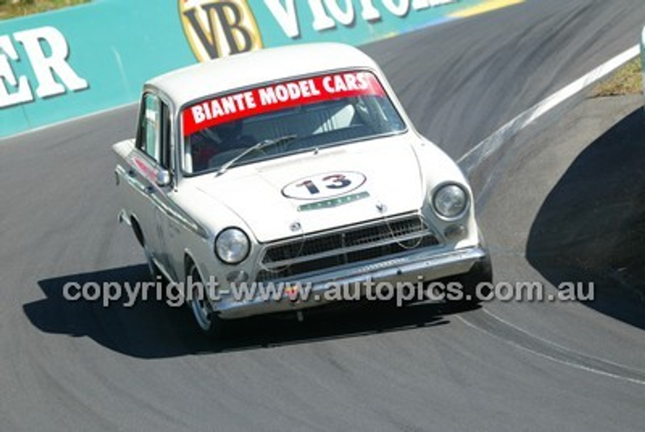 Bathurst 1000, 2004 -  Photographer Marshall Cass - Code 04-MC-B04-569