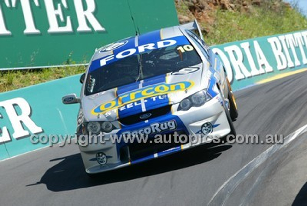 Bathurst 1000, 2004 -  Photographer Marshall Cass - Code 04-MC-B04-642