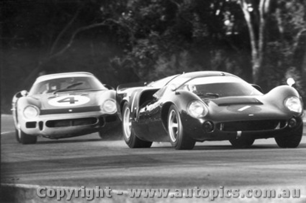 67417  -  Hawkins / Brown  -  Lola T70 MK3 Coupe / Ferrari 250LM  - Warwick Farm 1967