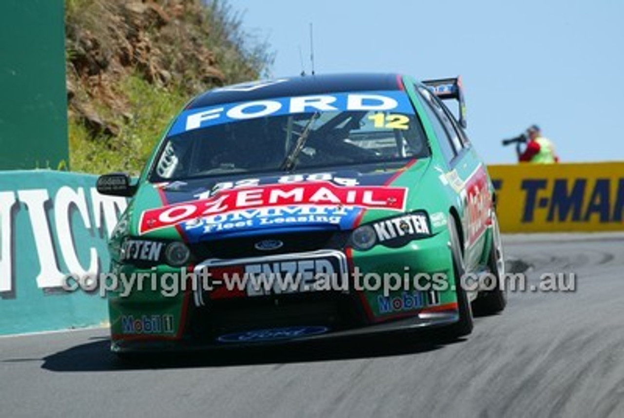 Bathurst 1000, 2004 -  Photographer Marshall Cass - Code 04-MC-B04-729