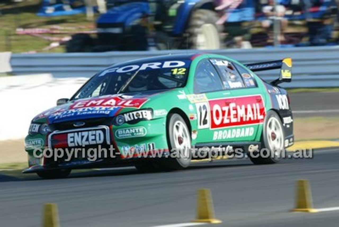Bathurst 1000, 2004 -  Photographer Marshall Cass - Code 04-MC-B04-853