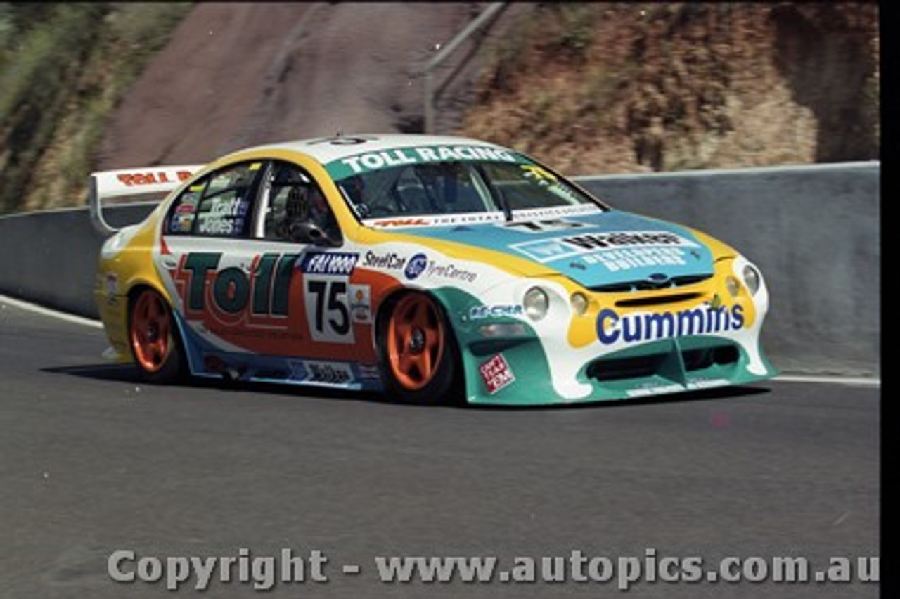 Bathurst FIA 1000 15th November 1999 - Photographer Marshall Cass - Code MC-B99-106