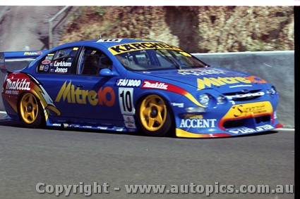 Bathurst FIA 1000 15th November 1999 - Photographer Marshall Cass - Code MC-B99-915