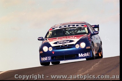 Bathurst FIA 1000 15th November 1999 - Photographer Marshall Cass - Code MC-B99-955