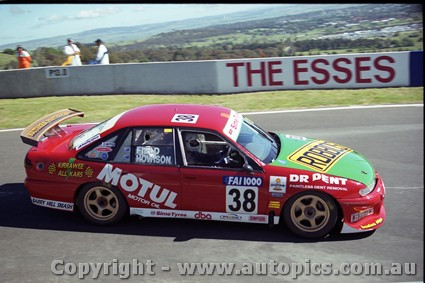 Bathurst FIA 1000 15th November 1999 - Photographer Marshall Cass - Code MC-B99-1073