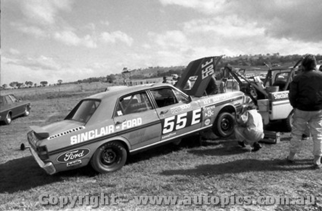 71713  -  K. Bartlett  -   Running Repairs Bathurst 1971 - Ford Falcon GTHO Phase 3