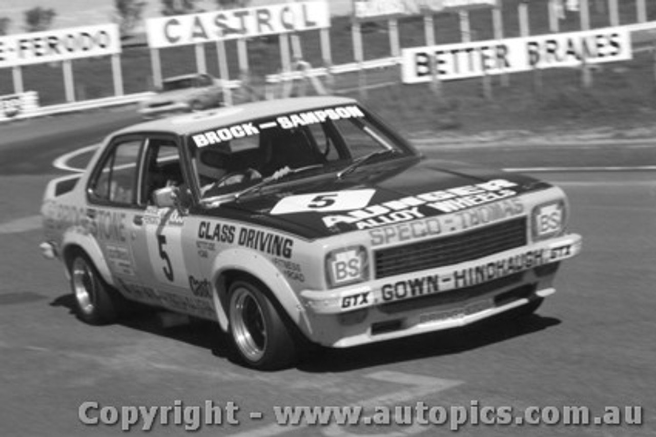 75702  -  P. Brock / B. Sampson  -  Bathurst 1975  1st Outright & 1st Class D Torana L34 SLR5000