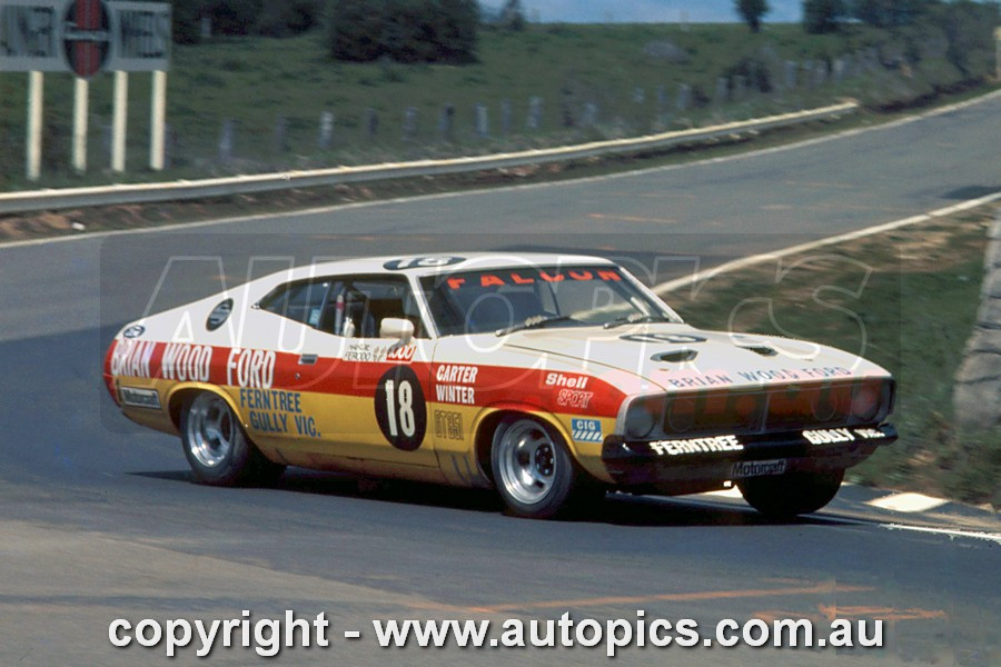 75717 - Murray Carter & Ray Winter, Hardie Ferodo 1000, Bathurst, 1975 - Falcon XB GT