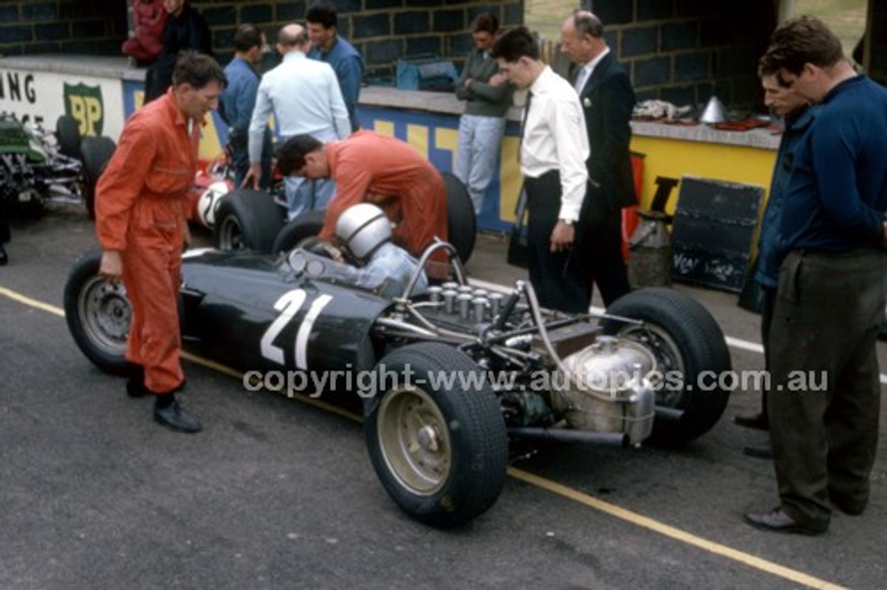 64573 -  Richard Attwood, BRM - British Grand Prix, Brands Hatch 1964