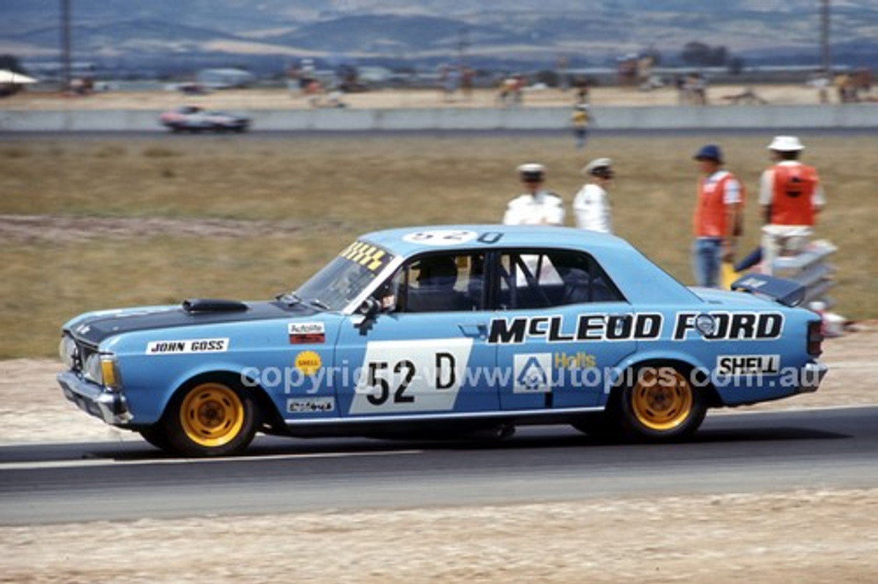 72388 -  John Goss Falcon XW  - Adelaide 1972 - Photographer Jeff Neild