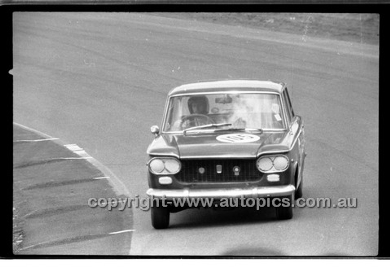 T. Heard Fiat - Amaroo Park 13th September 1970 - 70-AM13970-108