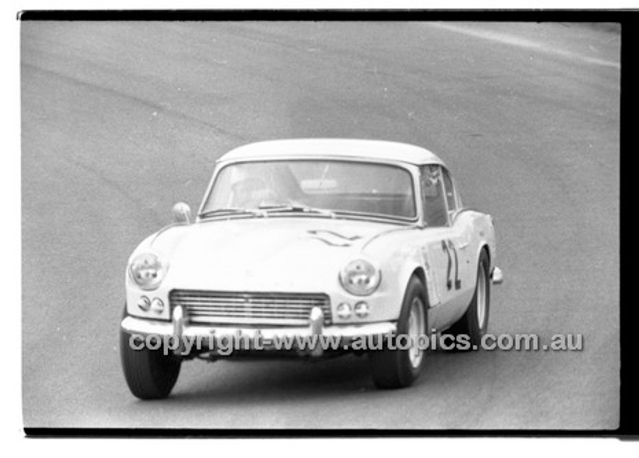 C. Capr Triumph GT 6 - Amaroo Park 13th September 1970 - 70-AM13970-144