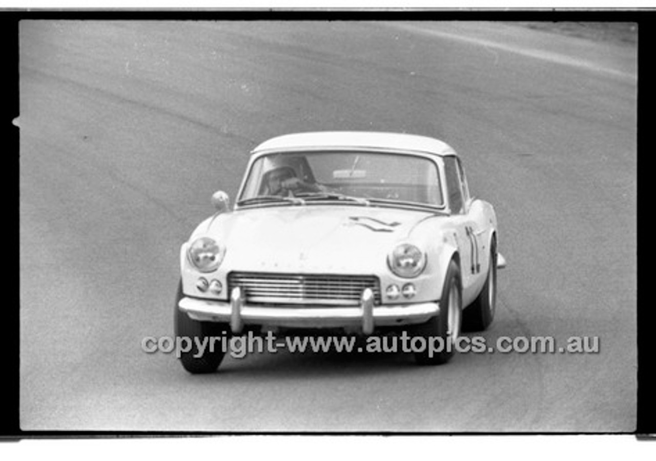 C. Capr Triumph GT 6 - Amaroo Park 13th September 1970 - 70-AM13970-146