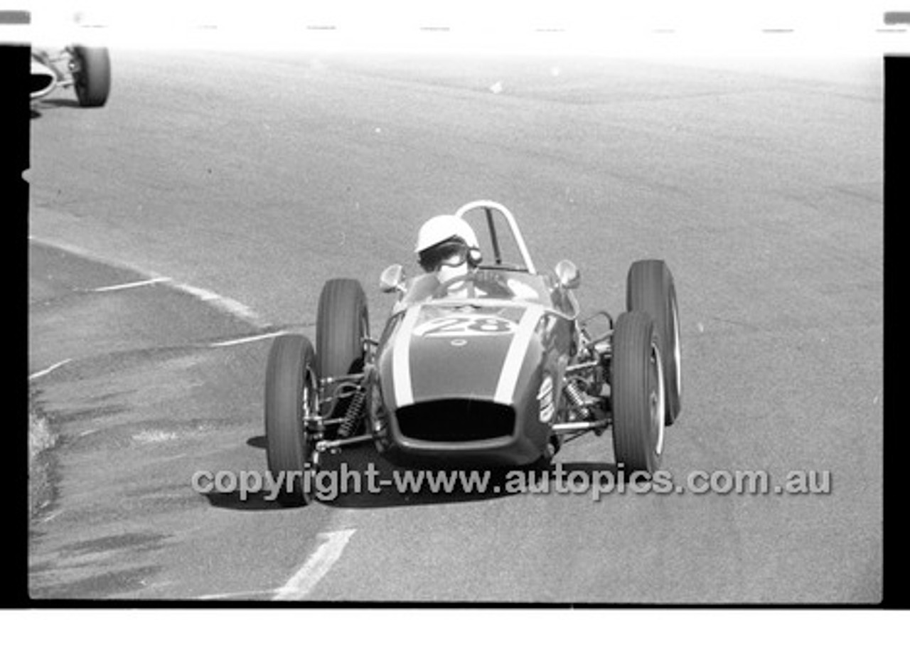 D. Hunt Lotus 18 - Amaroo Park 31th May 1970 - 70-AM31570-060